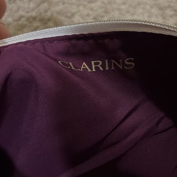 NWOT Clarins makeup bag 10x7 - Picture 2 of 4